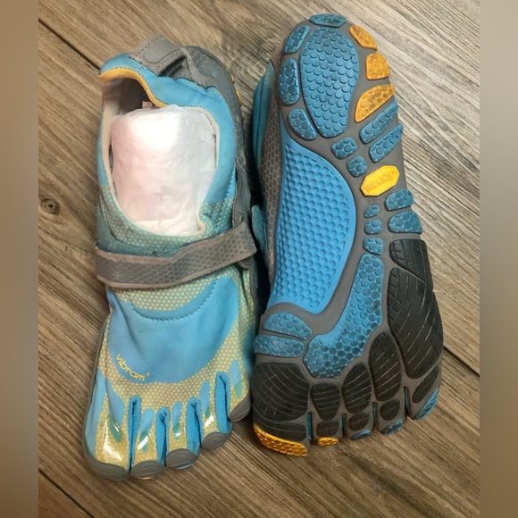 Vibram Fivefingers Bikila Running Shoes - Picture 6 of 8